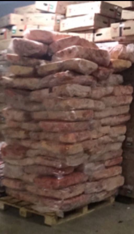 В Житомире предприниматели в детские сады доставляли мясо с химикатами