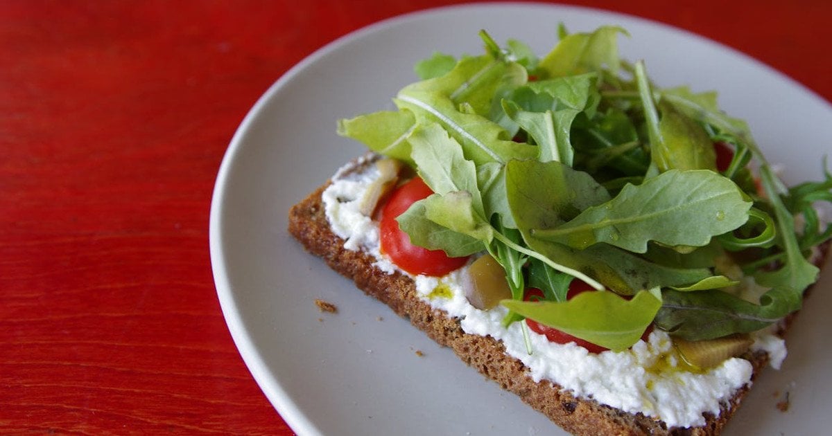 Продукти, які не можна їсти з хлібом