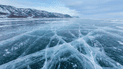 Замерзле озеро Байкал
