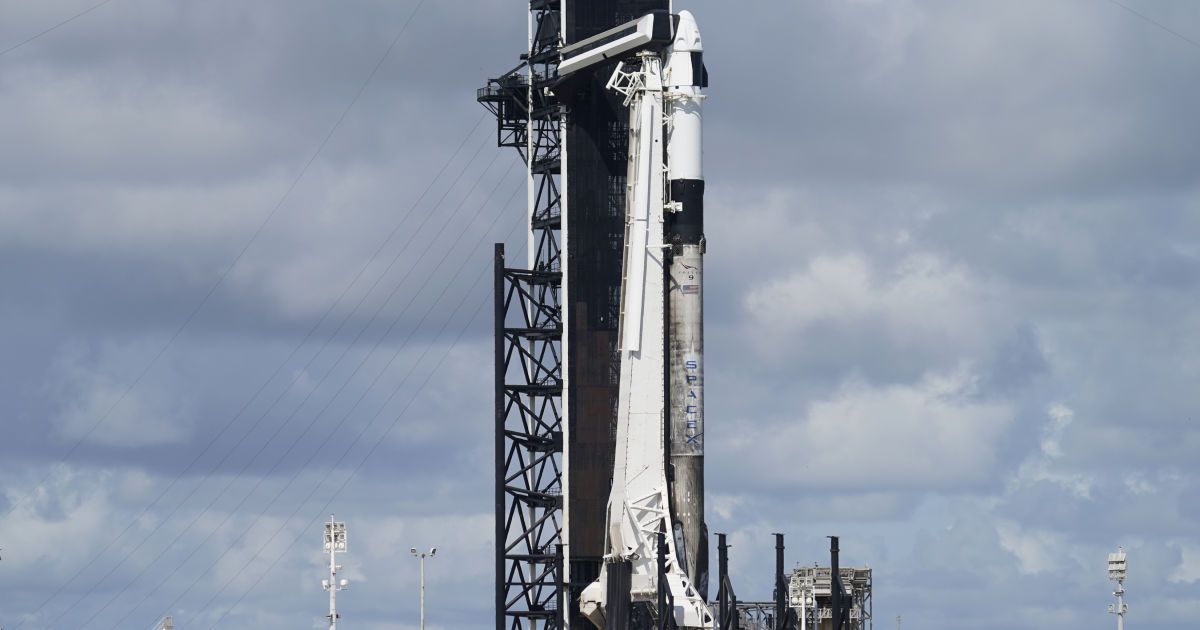 SpaceX впервые запустила гражданский экипаж на орбиту Земли: подробности — Наука и IT — tsn.ua - Vimarsana News