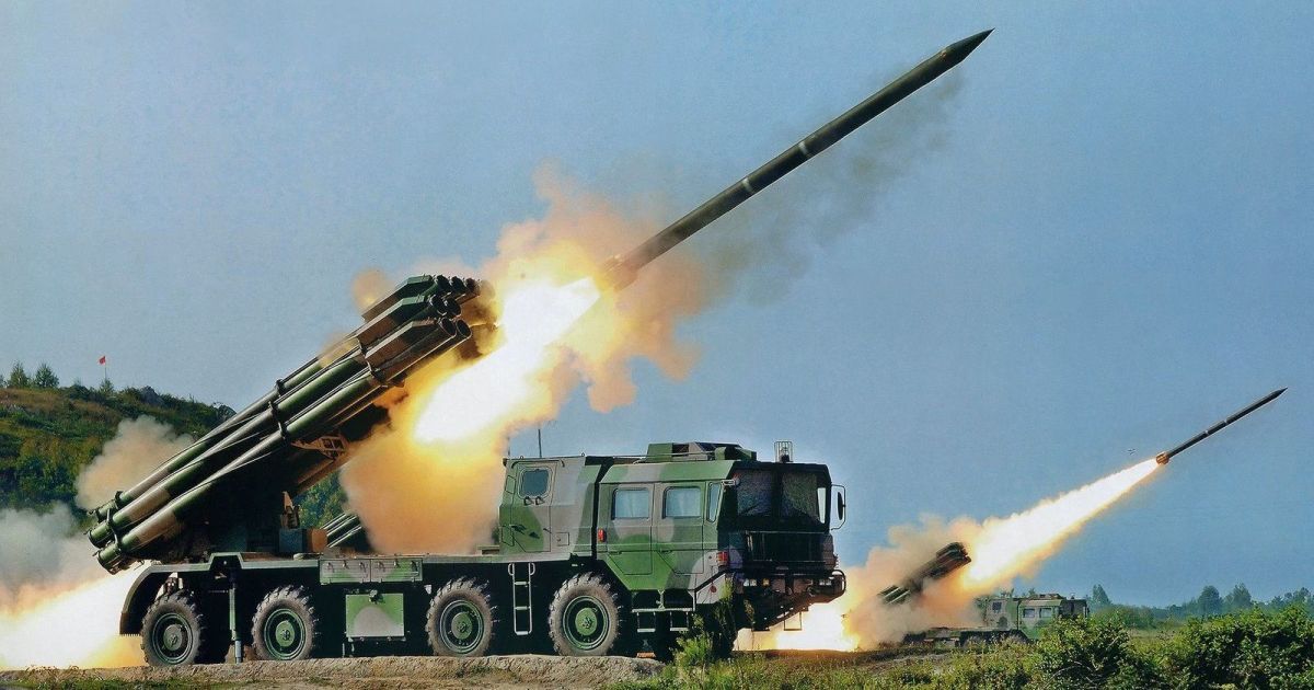 КНДР "ощетинилась" системами залпового огня на границе с Южной Кореей