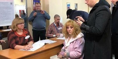 Как звезды голосовали за президента РФ: печальная Пугачева и шоу на участке от Киркорова