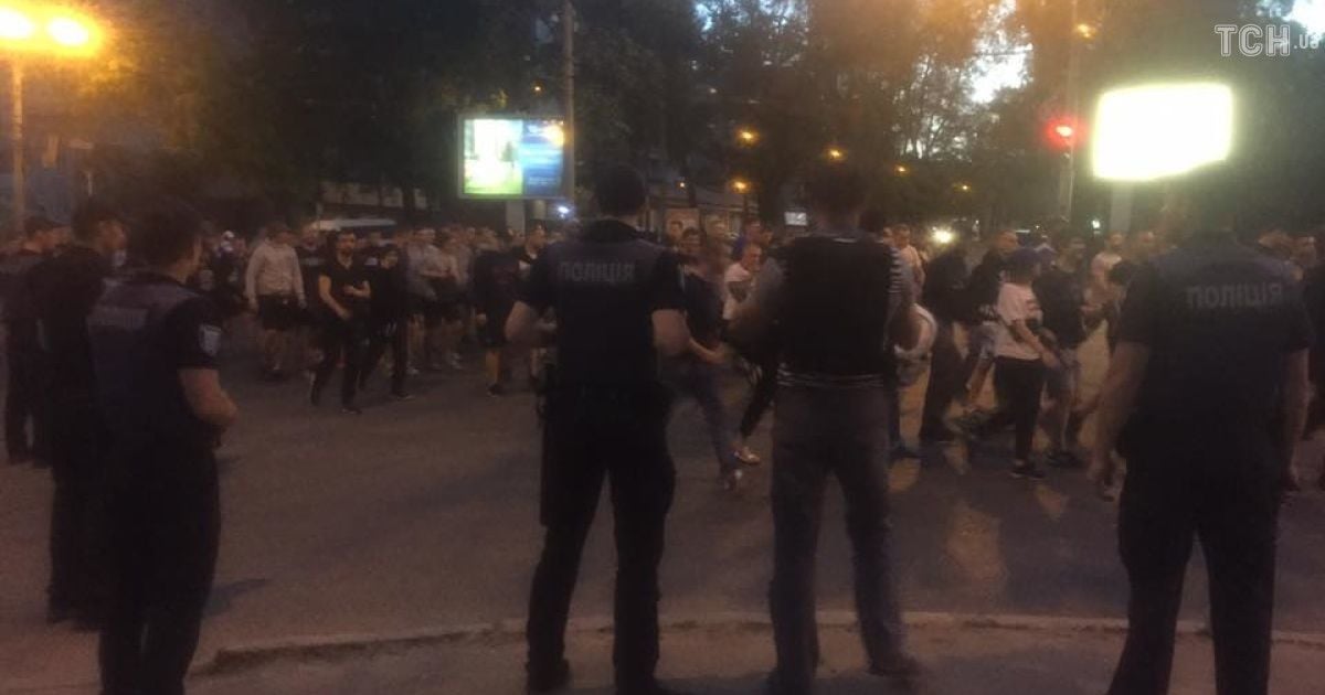 бійка фанатів у Дніпрі_1 / © Ольга Павловська/ТСН