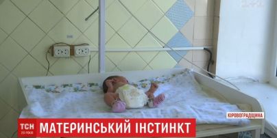 На Кіровоградщині матір покинула щойно народжене немовля у целофановому пакеті