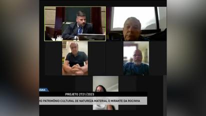 Політичний конфуз: бразильський політик підключився до засідання просто з туалету