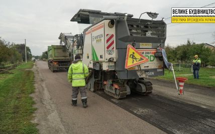 "Большая стройка" Зеленского проложит 35 км хорошей дороги от Ровно до Гощи