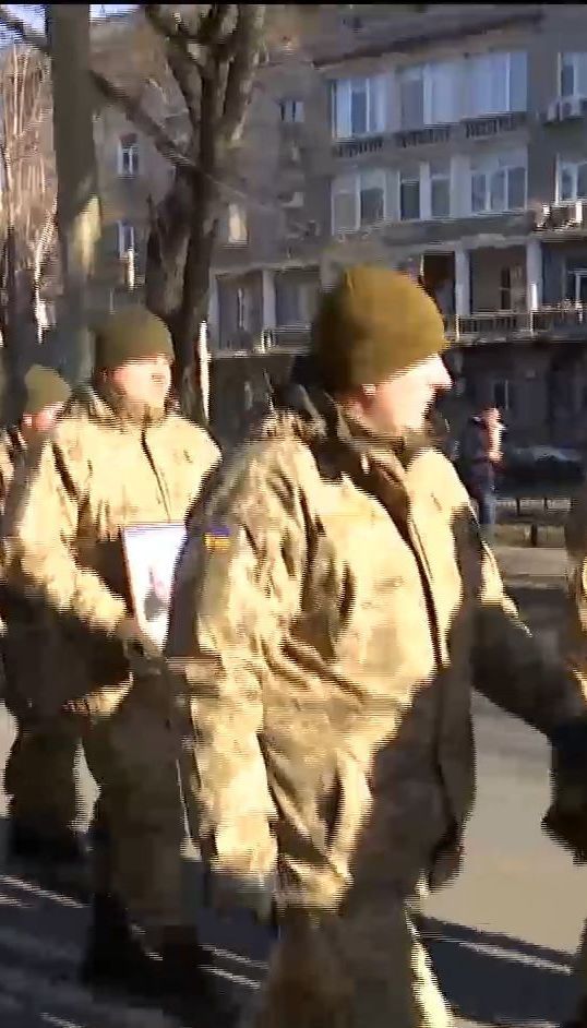 В Одессе сотни военнослужащих почтили память павших собратьев на фронте