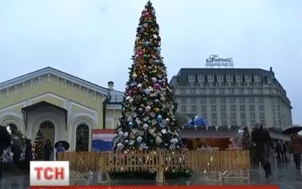 На Поштовій площі столиці відкрили європейський новорічний ярмарок