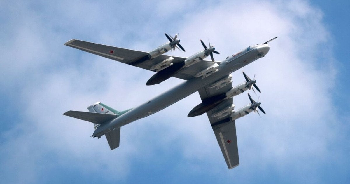 Ворожий бомбардувальник Ту-95