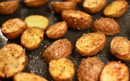 Смажена картопля, яка не прилипає: прості і легкі поради