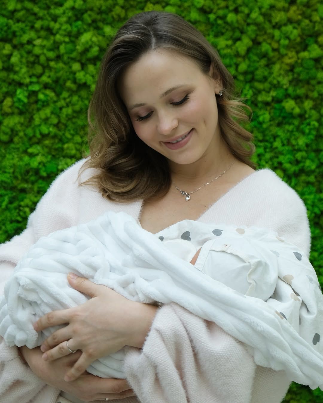 Анна Кошмал родила дочь / © instagram.com/smorkovkina