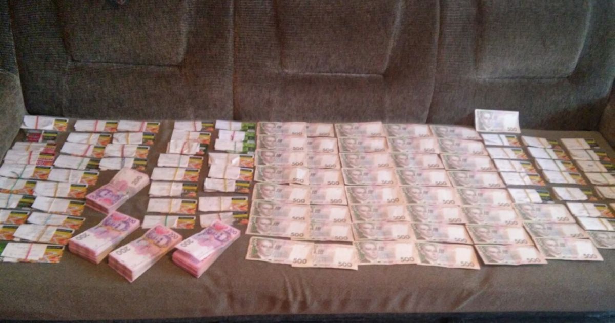Боевик обогатился на около полумиллиона гривен на оформлении украинских пенсий жителям "ЛНР"