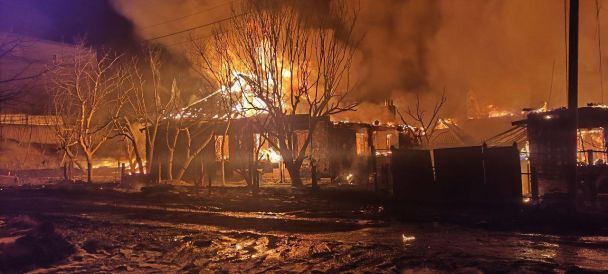 Під час пожежі у Харкові зайнялося понад 20 житлових будинків.