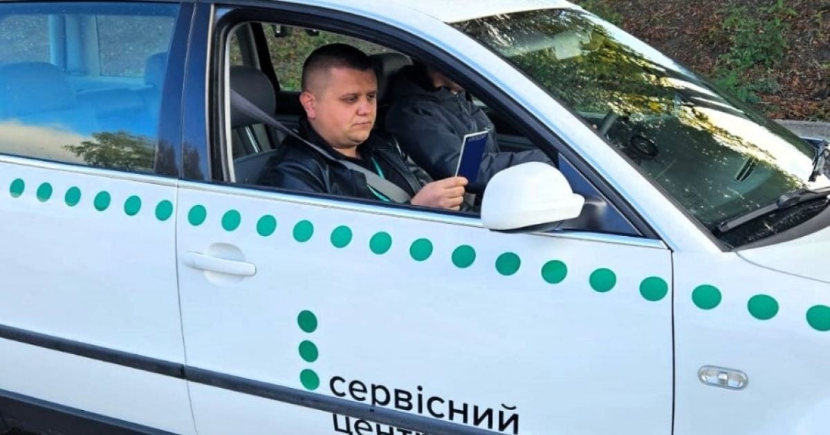 В Ровенской области мужчина креативно решил помочь знакомому сдать экзамен по вождению