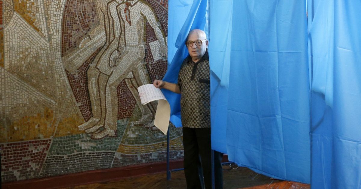 Партия "За майбутнє" преодолевает 5% барьер по всей стране, - "Рейтинг"