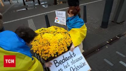 Квіти вдячності: українці провели акцію у всіх великих містах Нідерландів