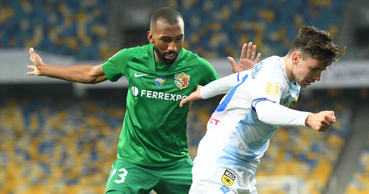 Штраф та порожні трибуни: чемпіона України покарали за расизм під час матчу УПЛ