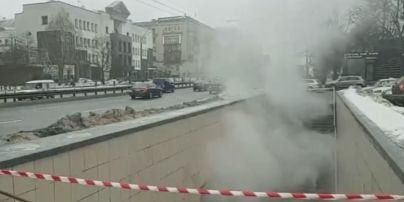 В Киеве затопило кипятком подземный переход