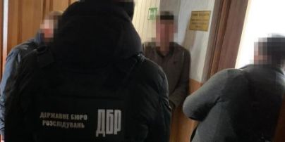 Требовал взятку за работу во время карантина: в Одесской области задержали чиновника