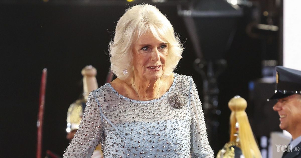 Герцогиня Камилла и принц Чарльз на премьере фильма о Джеймсе Бонде