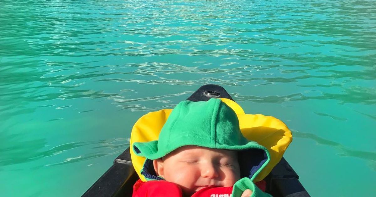 Жінка з дітьми, сімейна подорож_1 / © www.instagram.com/travelmadmum