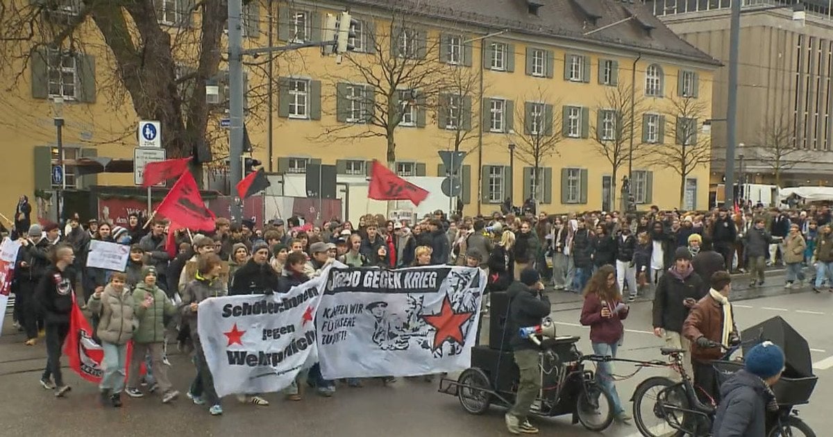 У Німеччині масовий "шкільний страйк" проти військового обов'язку