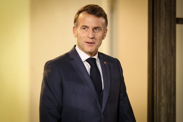 Macron pozval Evropo k obnovi dialoga s Putinom