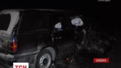 На Буковине после лобового столкновения автомобилей семь человек оказались в больнице