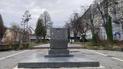 "Снеси меня полностью": активисты самостоятельно принялись демонтировать памятники