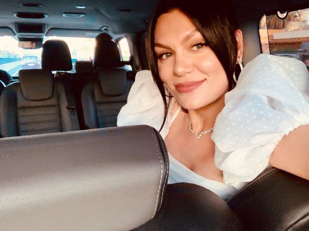  / © instagram.com/jessiej
