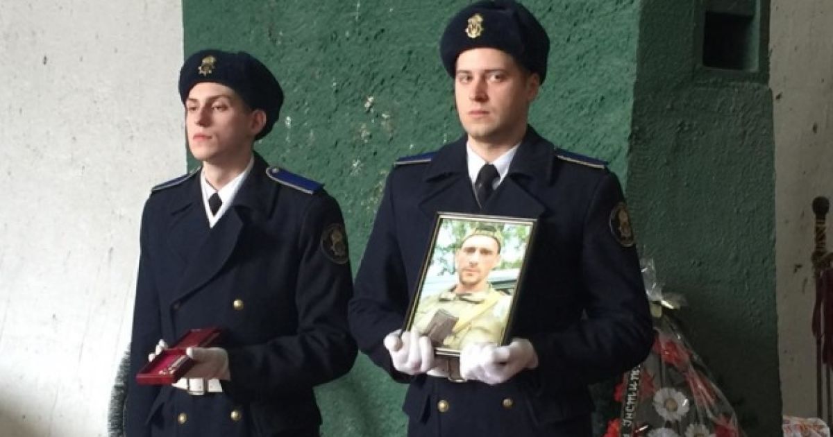 У Києві поховали героя, який загинув торік на "Азовсталі"