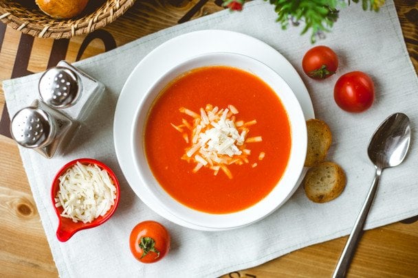 Этот ингредиент сделает ваш суп самым вкусным блюдом на столе: секреты профессиональных поваров