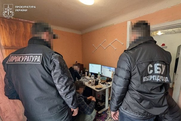 На Львівщині 19-річний хакер зламав 600 тисяч акаунтів у грі Roblox  / © Національна поліція України