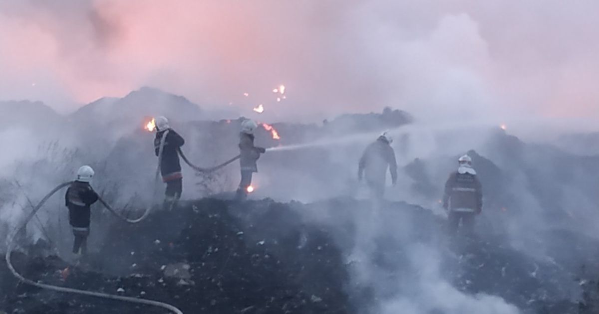 пожежа на сміттєзвалищі під Полтавою_1 / © Управління ДСНС у Полтавській області