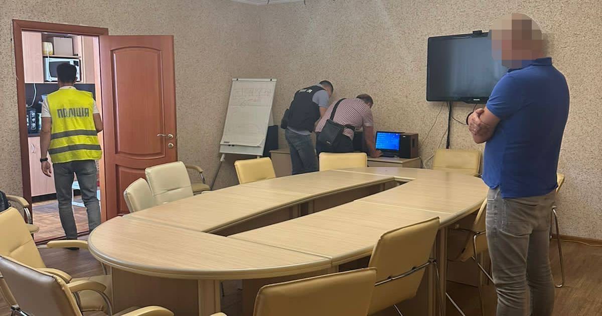 Працівника Київводоканалу та посередника викрито на хабарництві