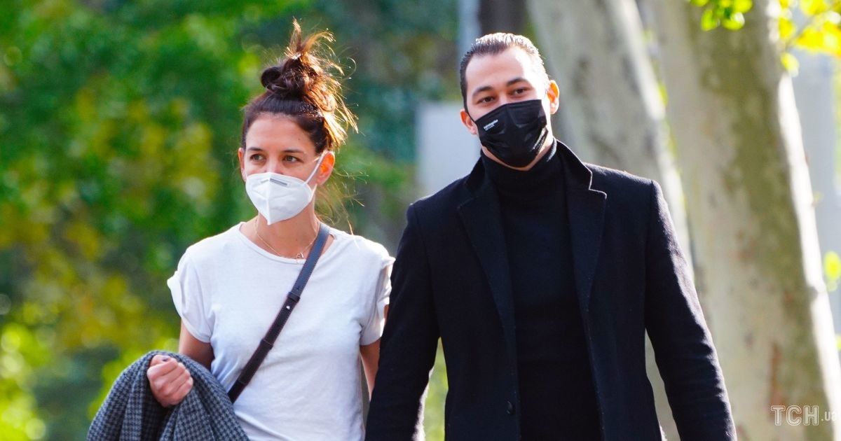 Кеті Голмс і Еміліо Вітолло