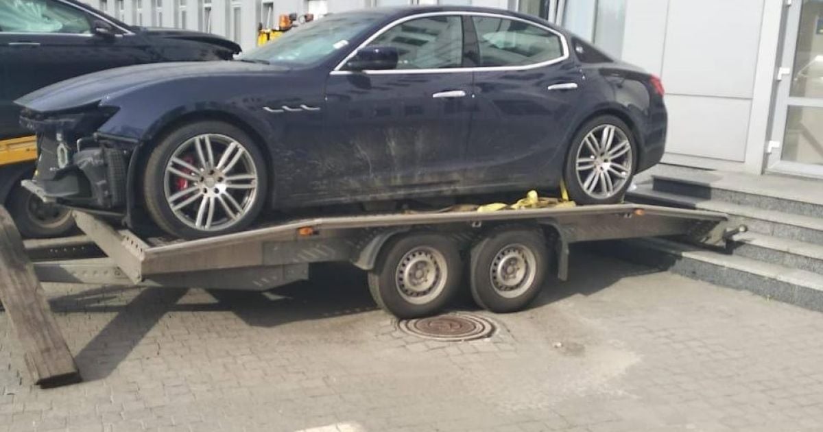 На таможне задержали Maserati по цене в 9,5 тысячи долларов