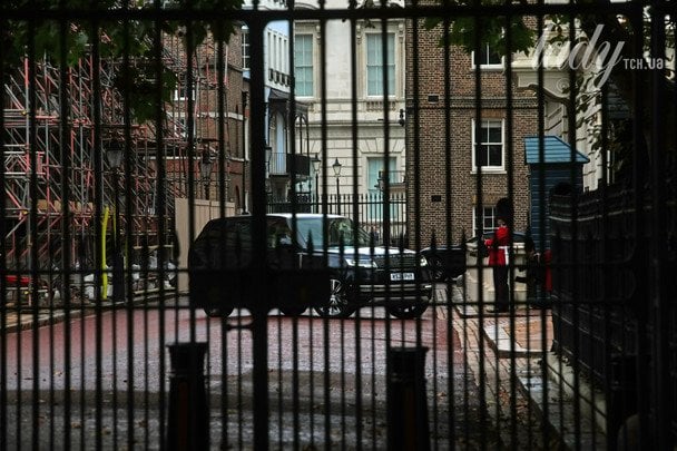 Принц Гаррі автомобіль біля Кларенс-гауса / © Getty Images