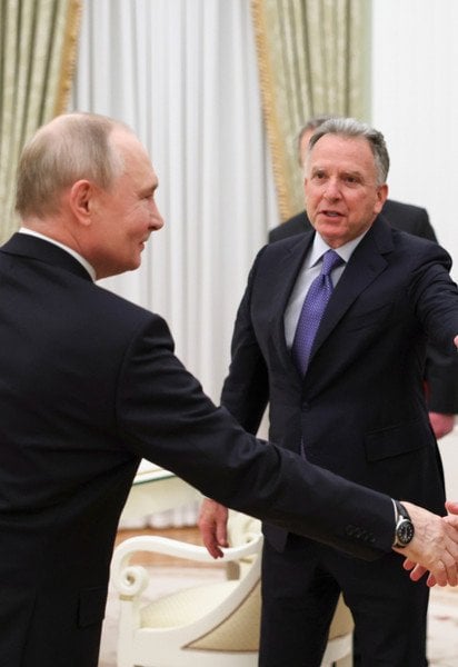 Володимир Путін, Стів Віткофф, Джаред Кушнер та Джош Грюнбаум на зустрічі у Москві 22 січня