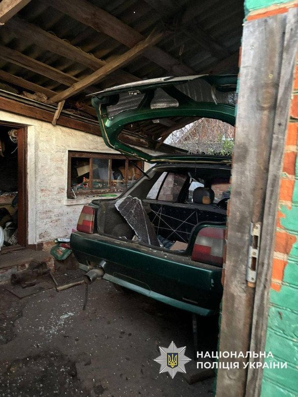 Последствия вражеского обстрела Черниговской области 29 ноября / © Поліція Чернігівської області
