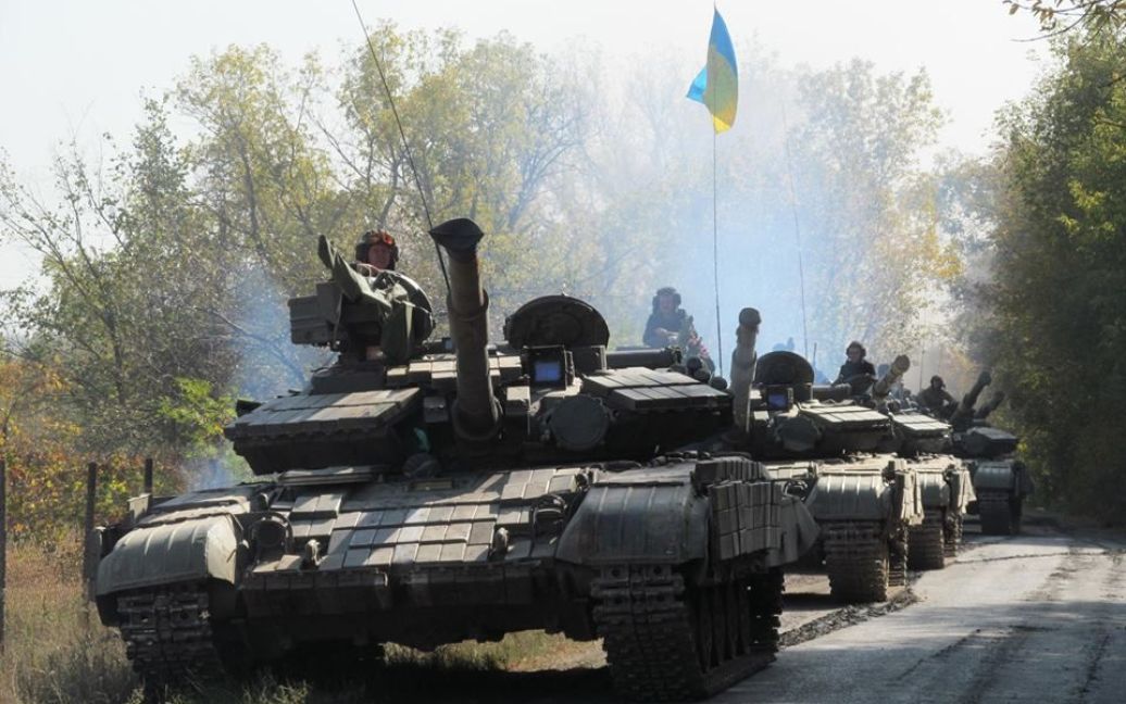 Украинские военные начали отводить танки от линии фронта. / © Facebook/пресс-центр штаба АТО