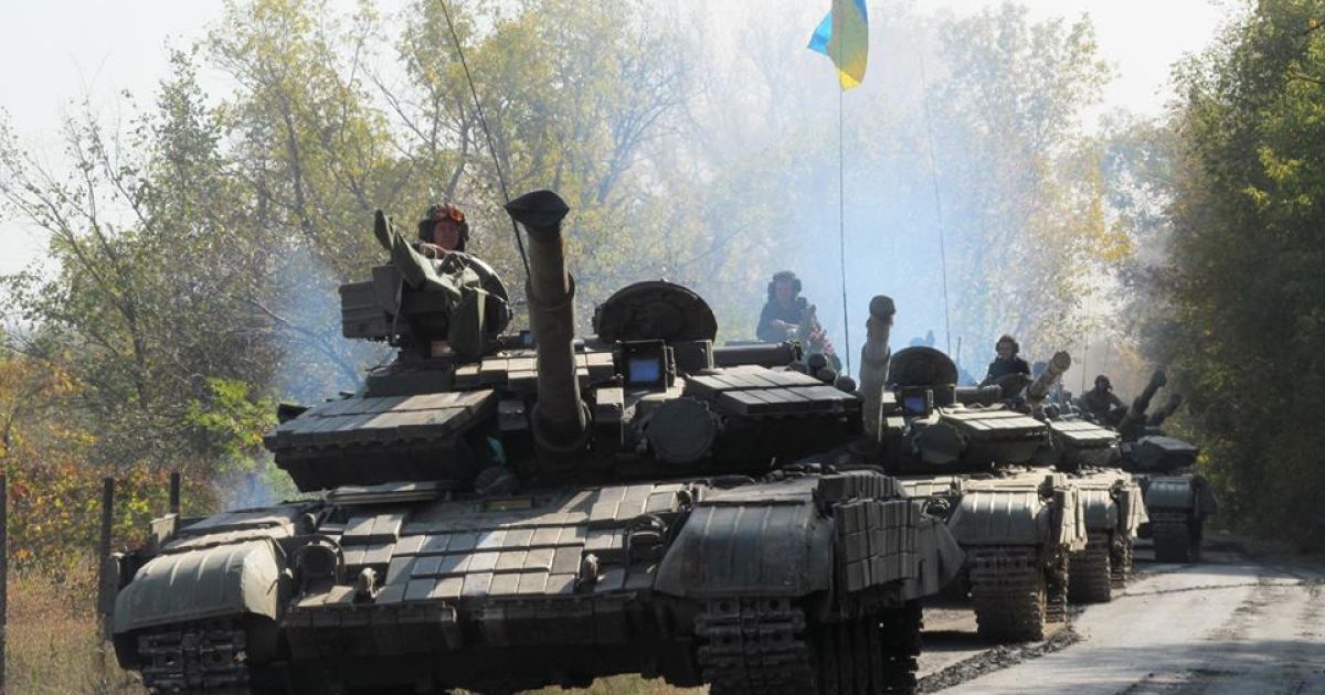 Наблюдатели ОБСЕ завершают верификацию отведенного украинского вооружения.
