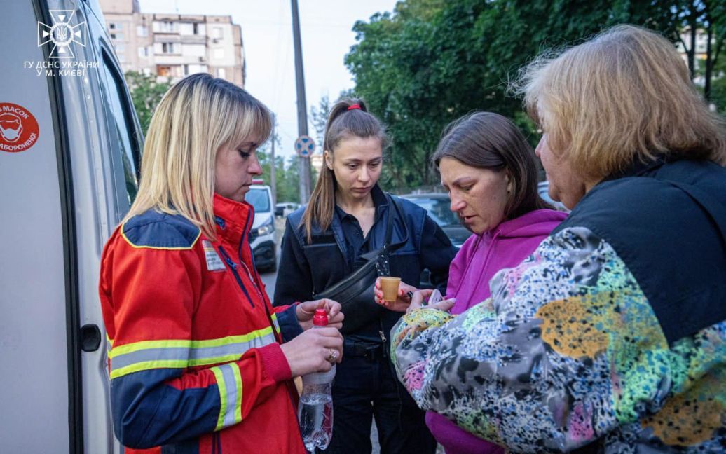 Ракетная атака по Киеву 1 июня – фото последствий / © ГУ ГСЧС в Киеве