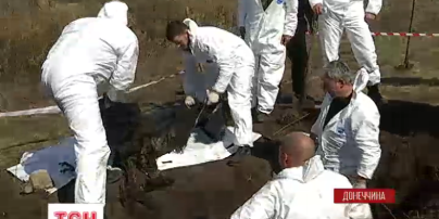 У стихійних похованнях в АТО тіла військових лежать разом із тілами бойовиків