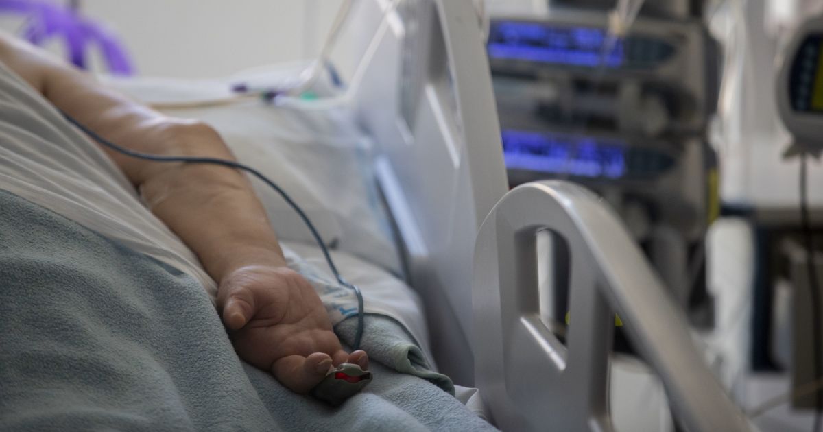 У Вінницькій області померли двоє людей, які захворіли на COVID-19 після щеплення: подробиці