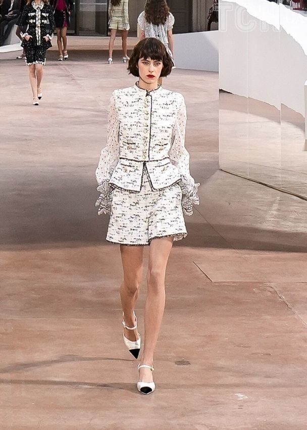 Показ Chanel коллекции весна-лето 2025 Haute Couture / © Associated Press