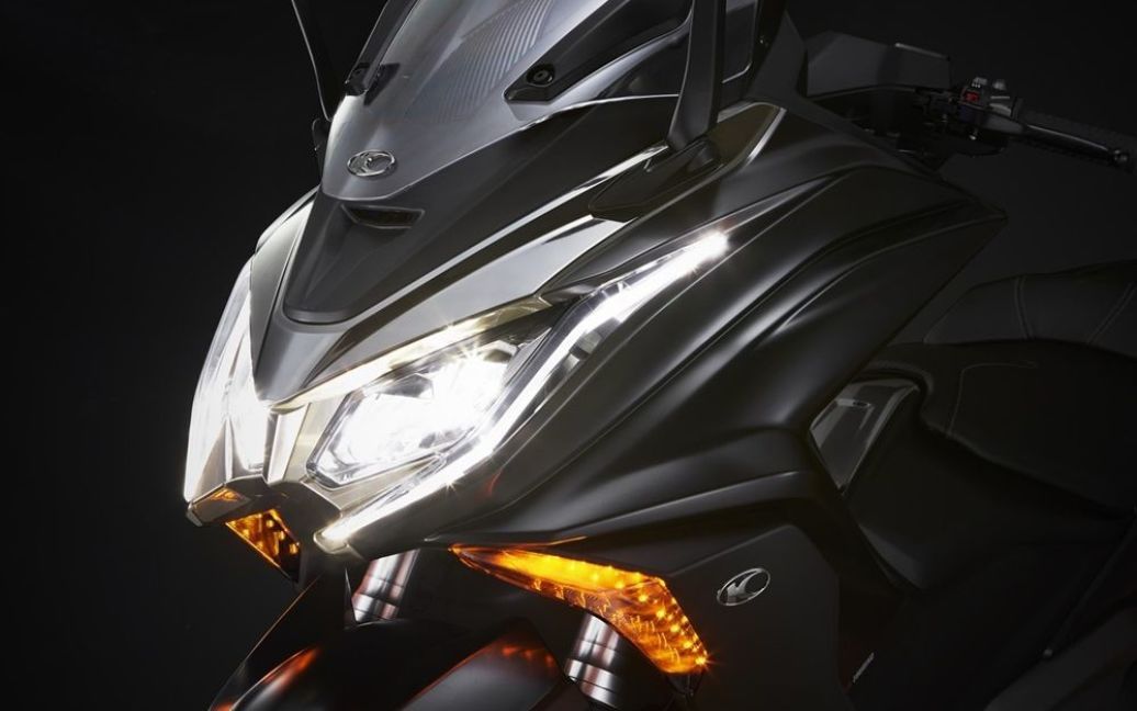 Kymco AK550 / © 
