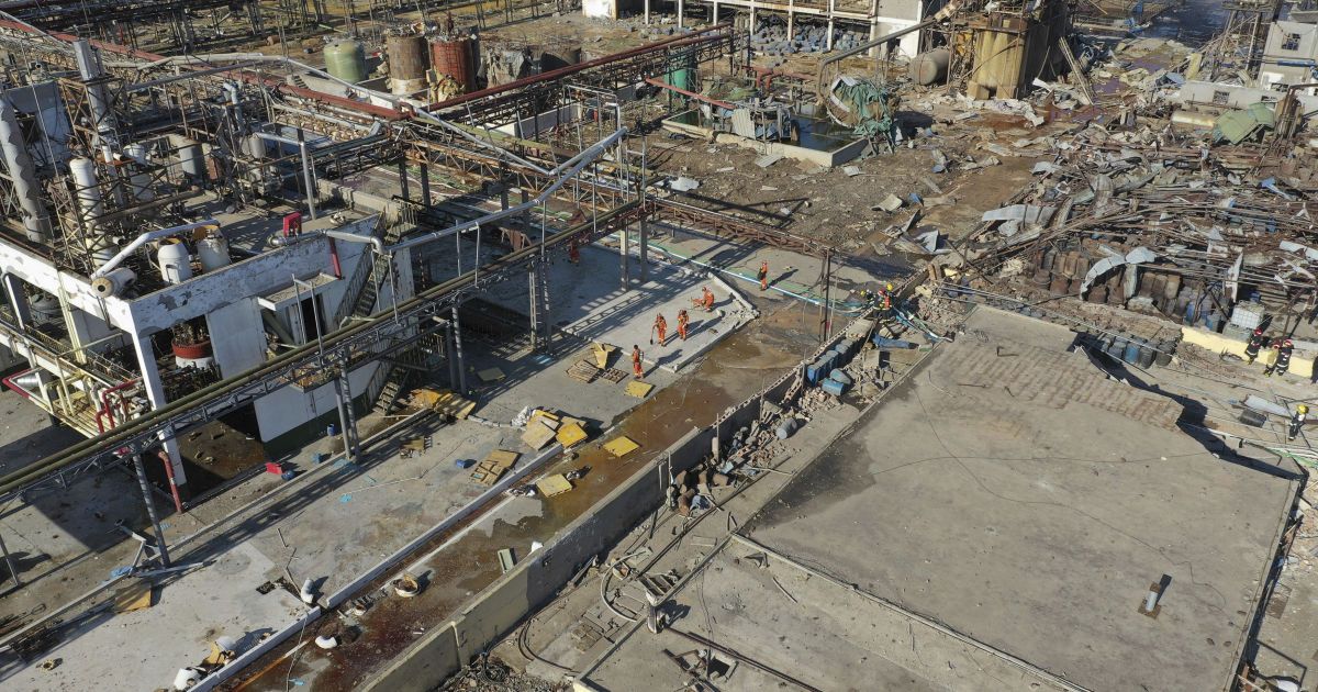 Количество погибших в результате взрыва на китайском химзаводе возросло до 78 человек