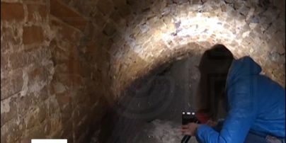 В Житомире во время дорожных работ откопали старинное подземелье