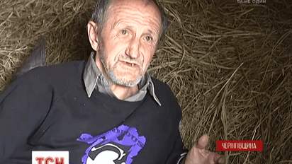 Медики викинули інваліда ІІ групи на згарище його хати